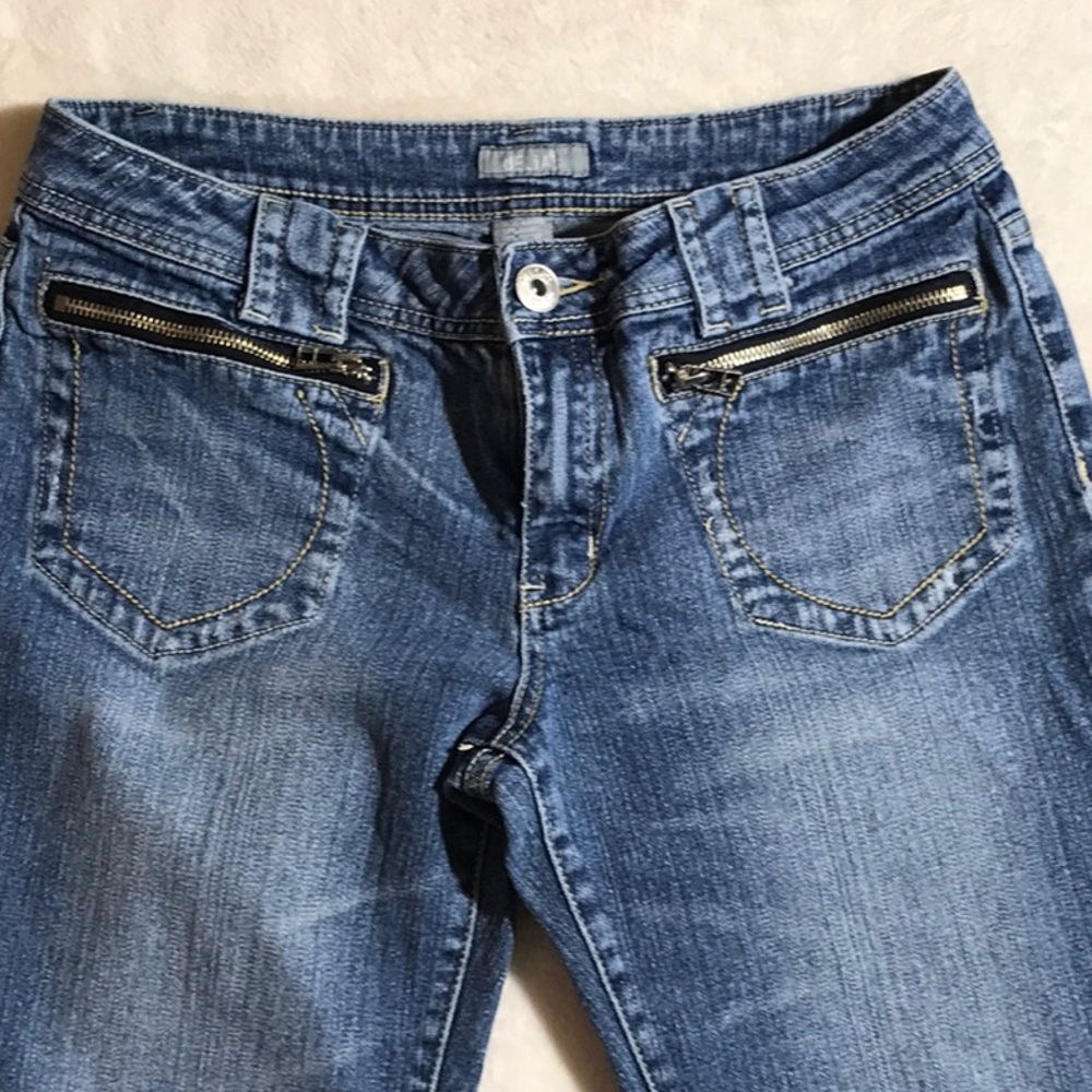 Delia’s Jeans with Zip Pockets - Picture 4 of 9